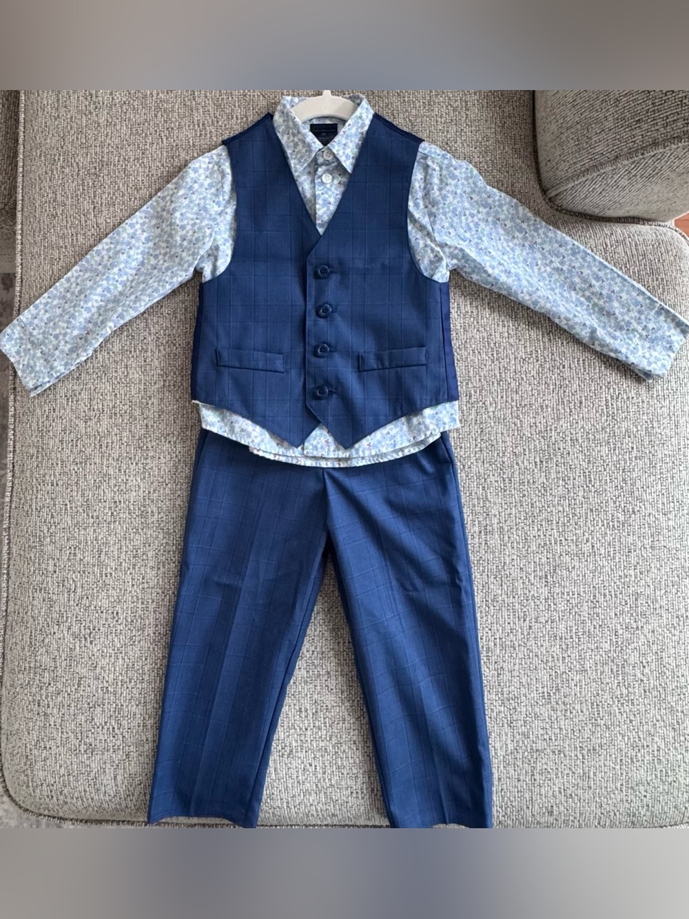 Tommy Hilfiger Boys 3T 3 Piece Dress Outfit Navy Plaid Vest Pants Floral Shirt